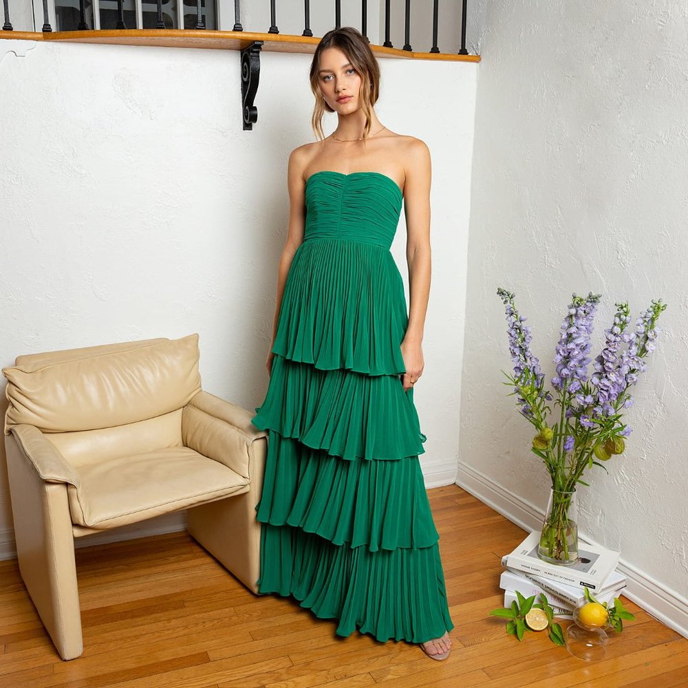 Pleated emerald green Miyah dress from Fame and Partners, never worn